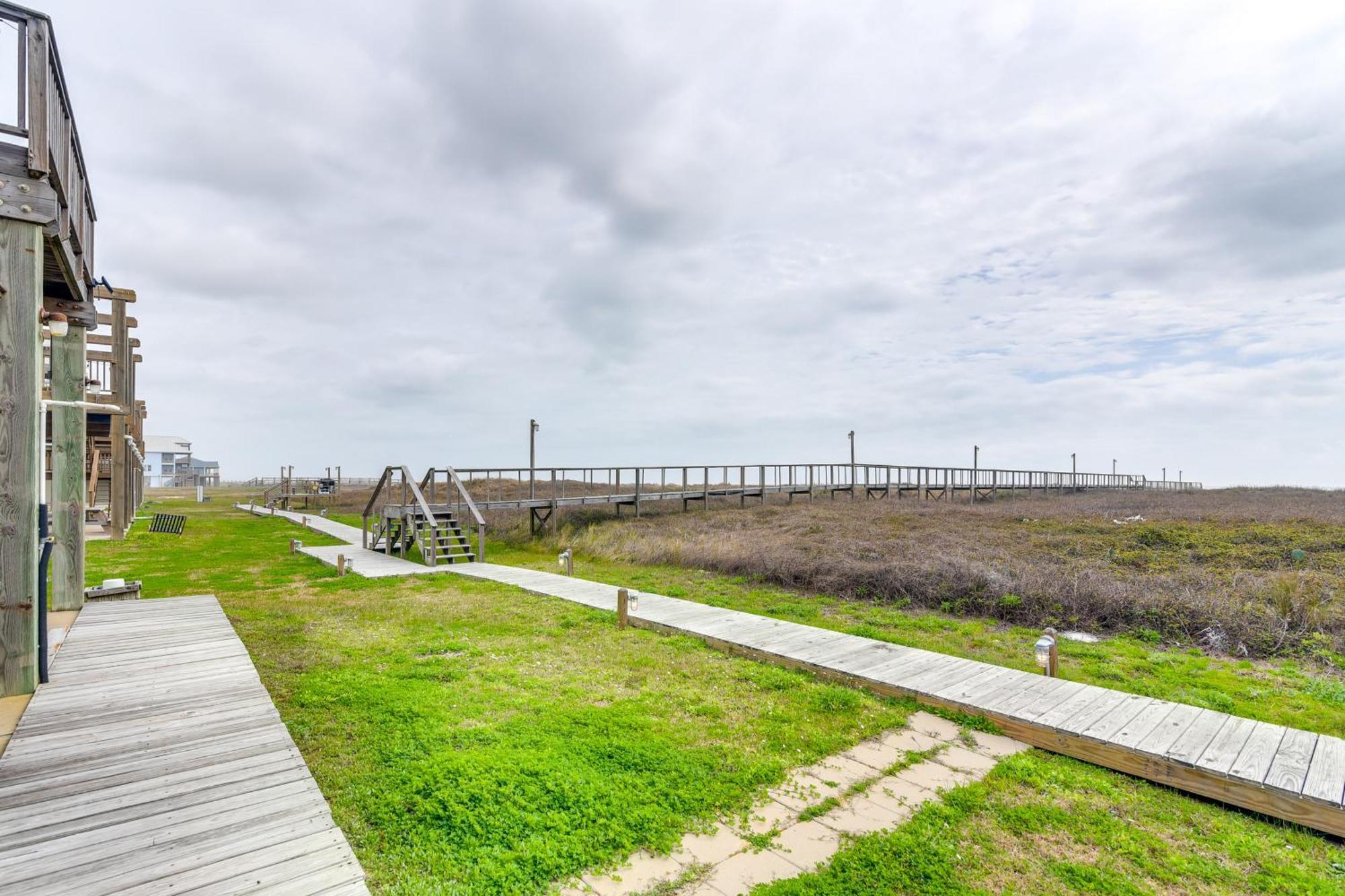 Ocean-View Surfside Home With Boardwalk To Beach! Surfside Beach Buitenkant foto