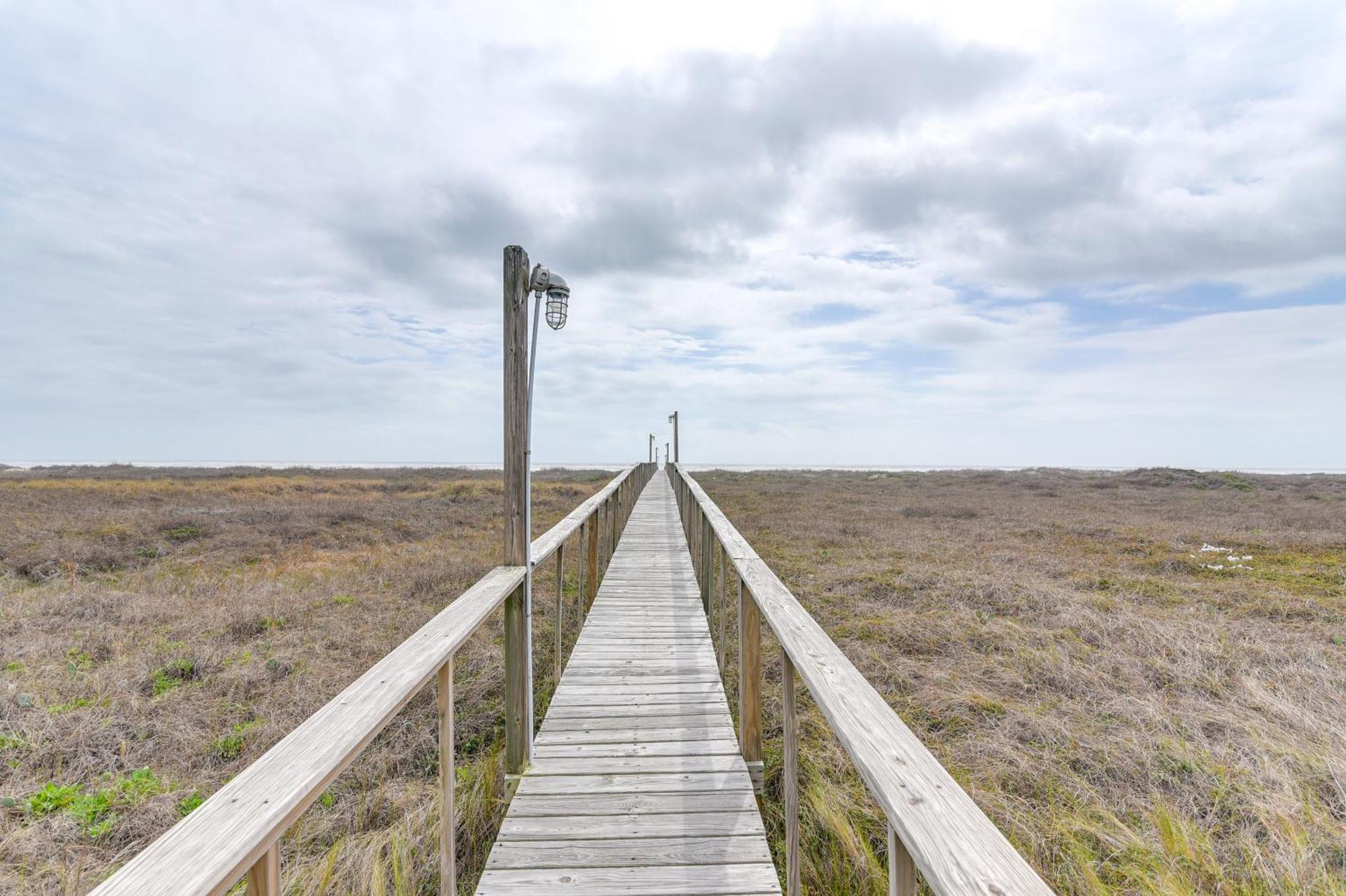 Ocean-View Surfside Home With Boardwalk To Beach! Surfside Beach Buitenkant foto